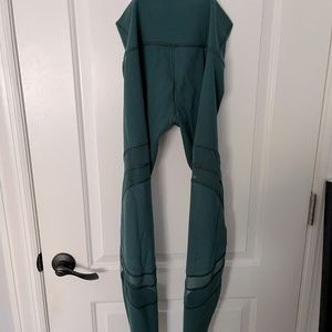 Womens Size 2 Lululemon Leggings